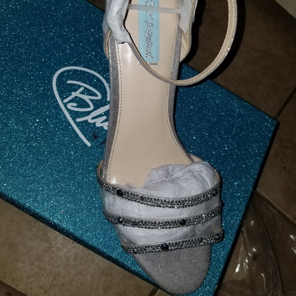 Betsy Johnson blue bottom - Picture 1 of 3